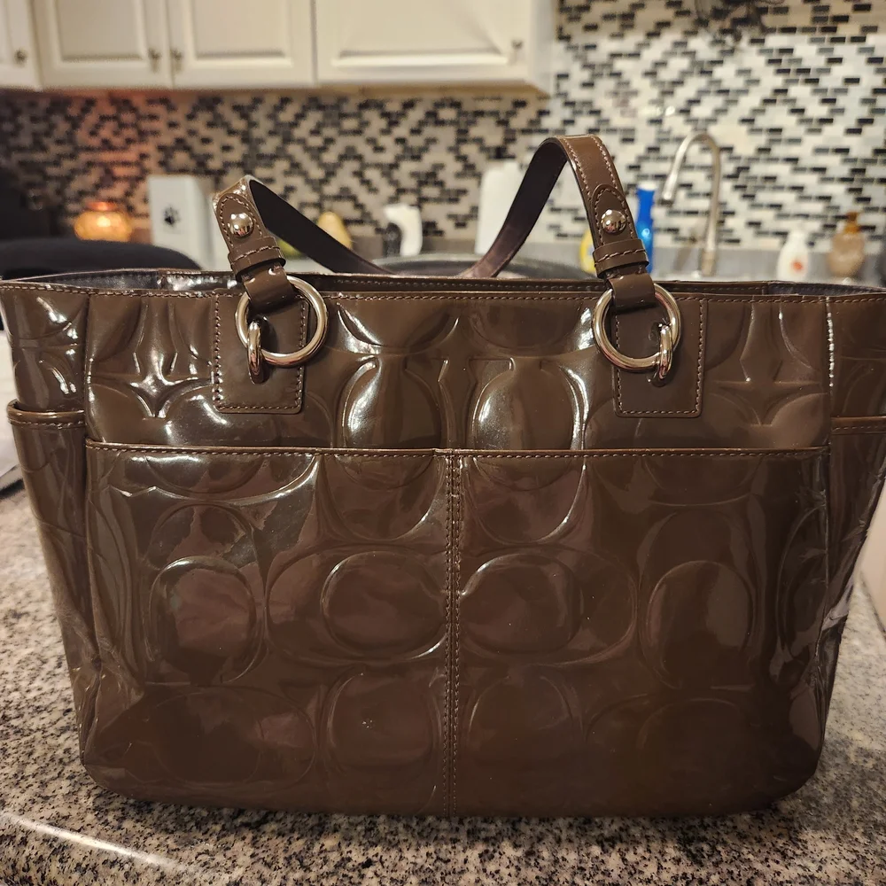 Coach Olive Green Op Art Embossed Patent Leather East West Gallery Tote  Bag - Picture 2 of 16